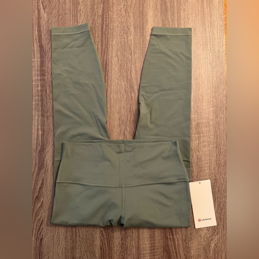 New Lululemon Align high rise pant 25” Light Green. Grey Eucalyptus.Size 10. - Picture 9 of 9